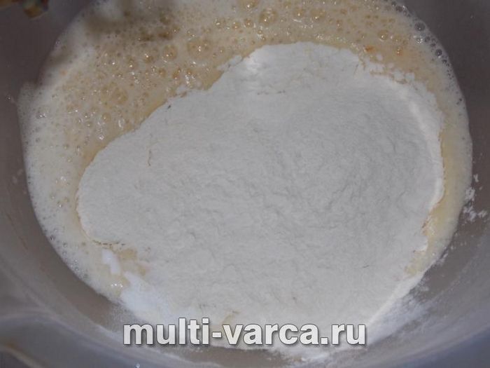 Пиріг на вареному згущеному молоці в мультиварці
