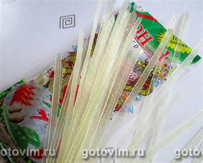 Закуска з крохмальної локшини ашлянфу з морквою по-корейськи