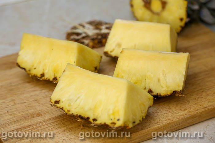 Ананаси в шампанському