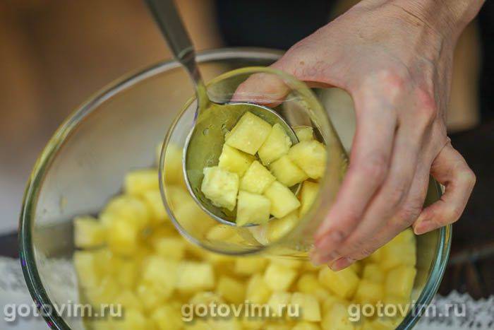 Ананаси в шампанському