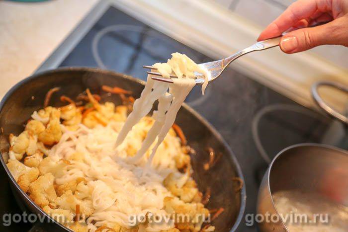 Локшина рамен із цвітною капустою