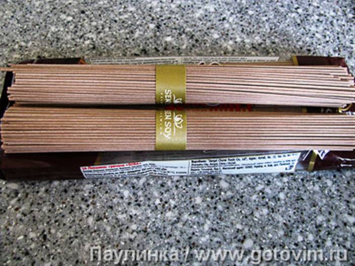 Локшина соба (якісоба з куркою та овочами)