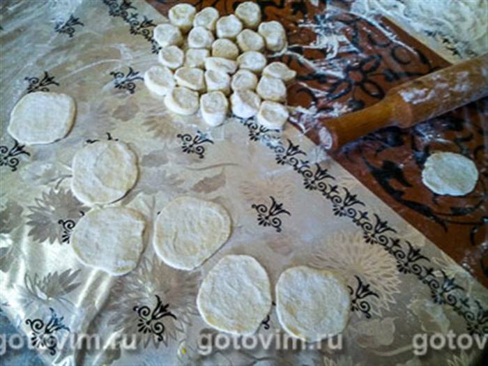 Пельмені з м'ясом (тісто на сироватці)