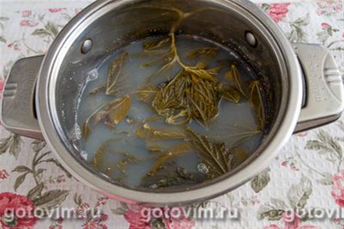 Квас із м'ятою та кропивою