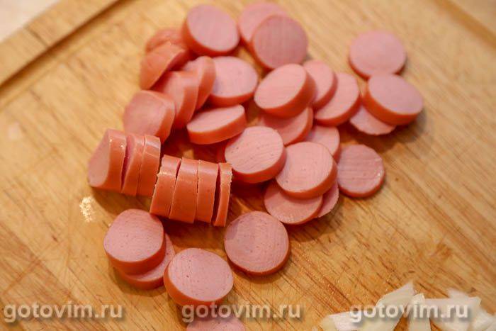 Спагеті з грибами гливами та сосисками