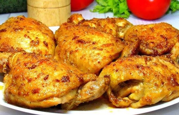 Соковиті курячі стегна в маринаді – секрети ідеального запікання