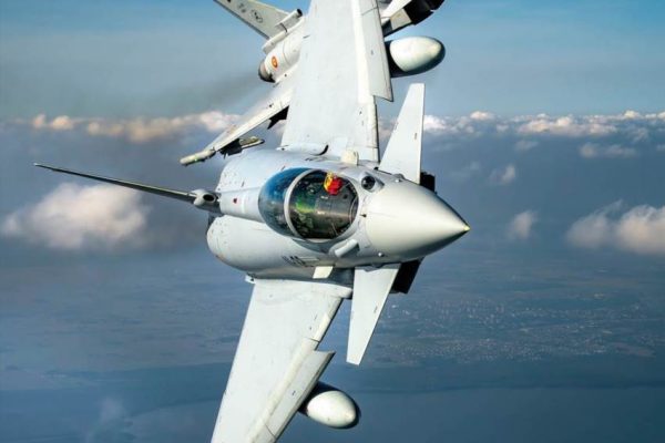 Яка країна не виробляє літаків і чому це важливо знати