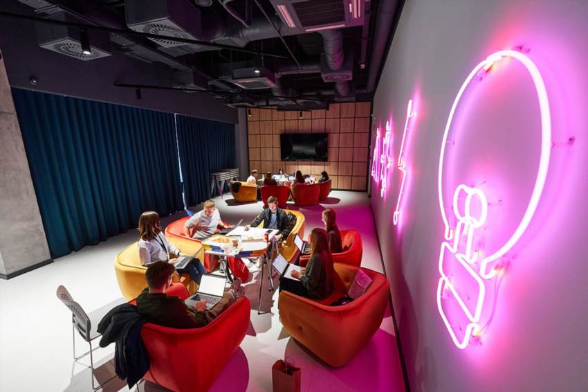 Як хакатони перетворюють ідеї на реальність за 48 годин