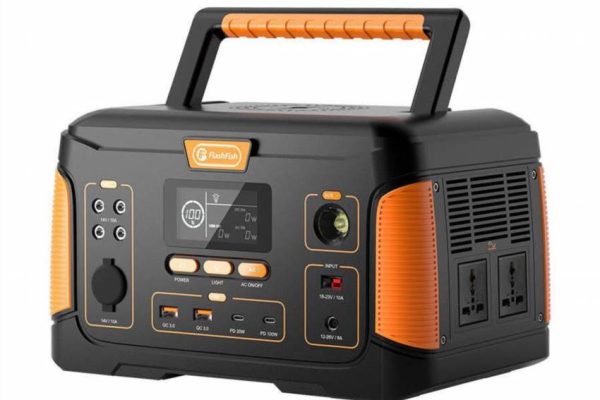 Зарядні станції для електромобілів - як обрати правильну у 2026 році