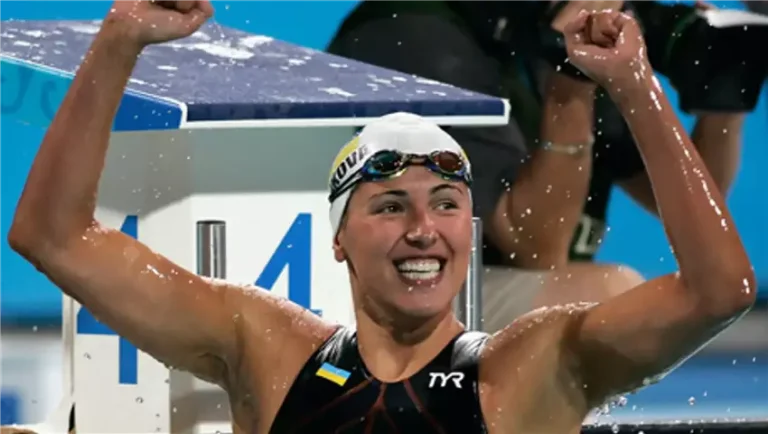 Яна Клочкова: історія легенди українського плавання та її незвичайний шлях до вершин