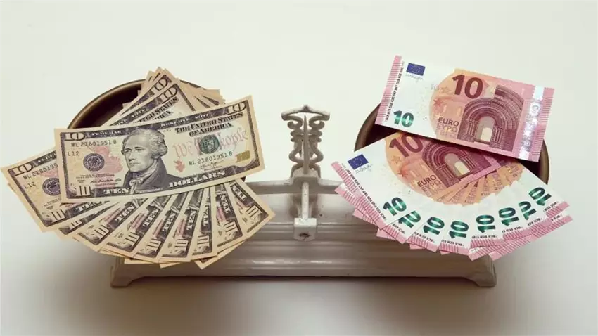 На яку валюту робити ставку українцям у 2026 році