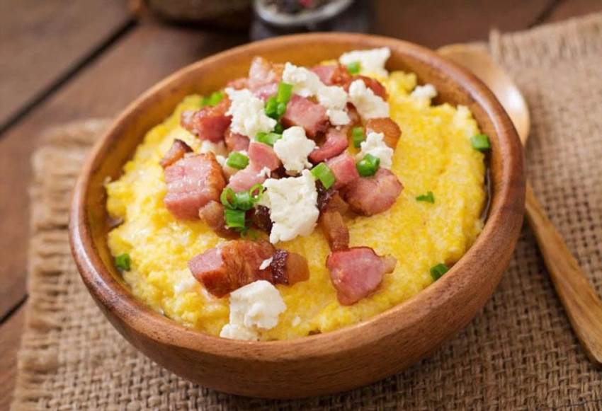 Справжній банош. Як зварити гуцульську кашу з кремовою душею Карпат