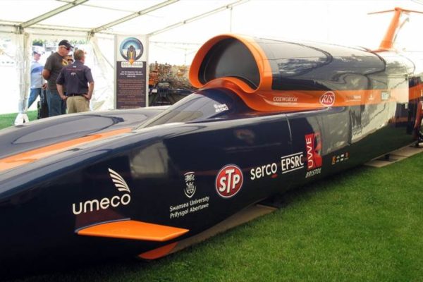 Як людство штурмувало швидкісні вершини на морських просторах