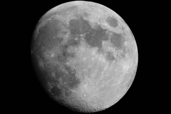 Місячний день – чому він триває майже місяць і як це працює