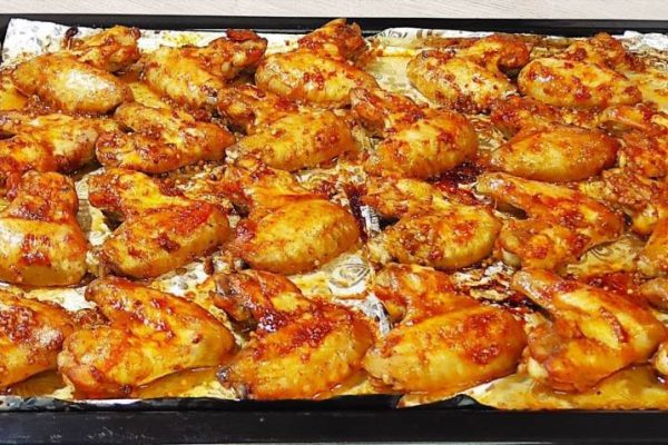 Як замаринувати курячі крильця так, щоб вони виходили соковитими кожного разу