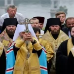 Звідки беруться гроші на зарплати священників в Україні 2026 року