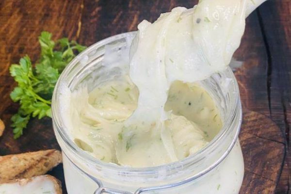 Як зробити плавлений сир з домашнього сиру власноруч