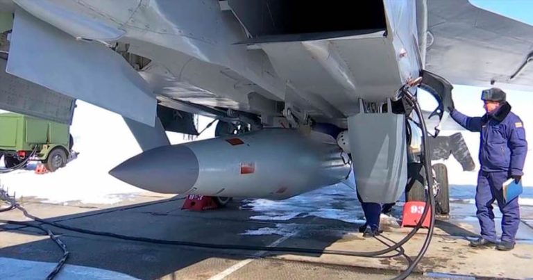 МіГ-31К: скільки ракет несе гіперзвуковий винищувач та чому він став легендою