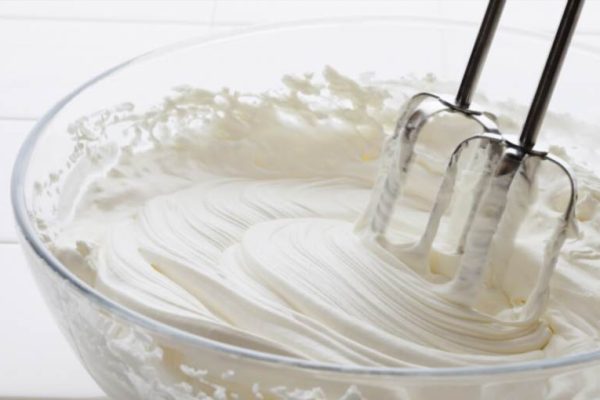 Чому не збиваються вершки: головні причини та як отримати ідеальну піну