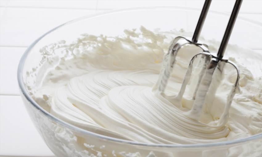 Чому не збиваються вершки: головні причини та як отримати ідеальну піну