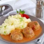Як приготувати тефтелі з рисом смачно та просто